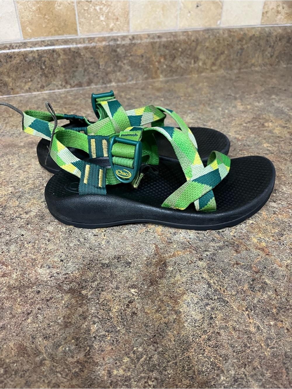 Chaco Z/1 EcoTread Patchwork Green Kids Sandals Size 4 Hiking Water Like New